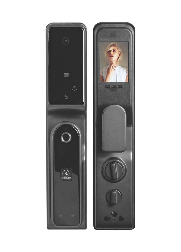 KL 858