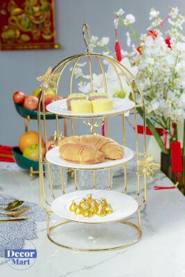Khay bánh và trái cây lồng chim