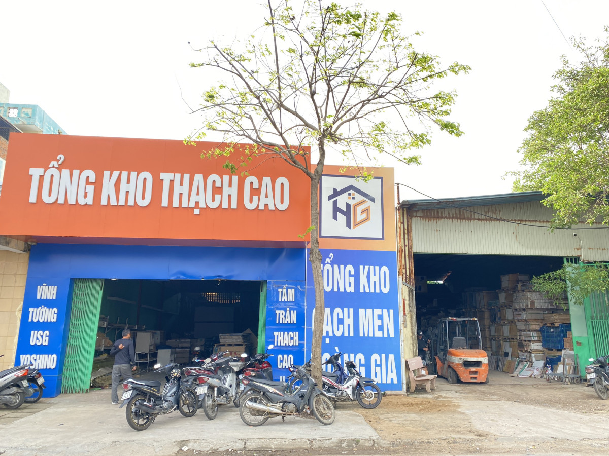 Tổng kho gạch men Hoàng Gia tại Phú Yên
